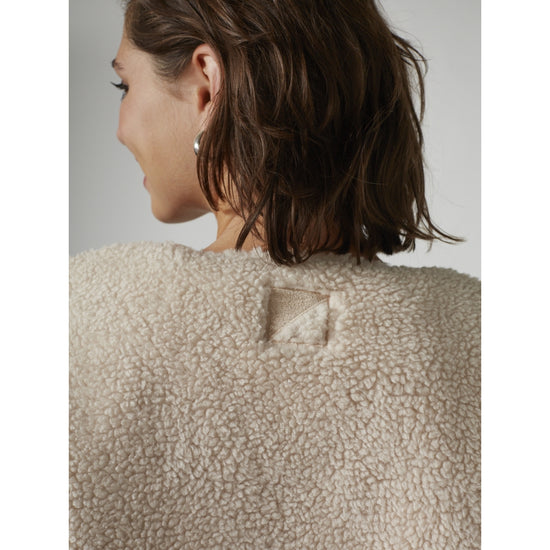 Red Green Lina Gilet - Light Brown - Image 4